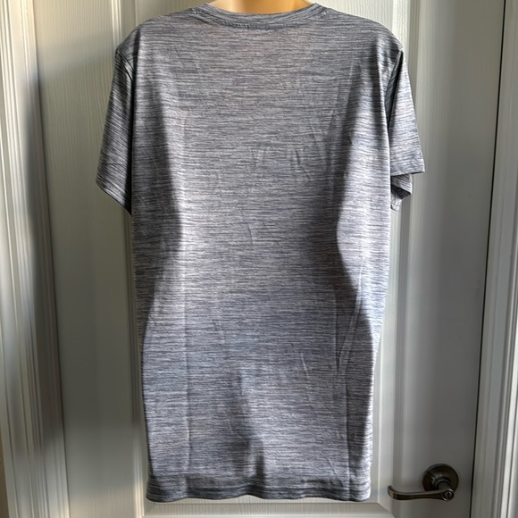 Ladies Gray Workout Tee-XL - Picture 3 of 3